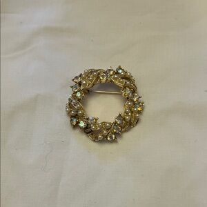 Gold-Tone Wreath Brooch